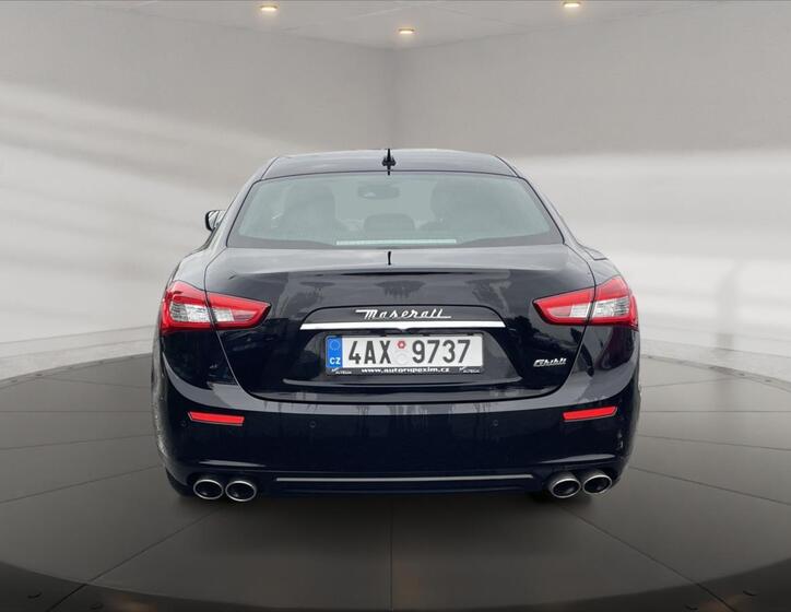 Maserati Ghibli 5