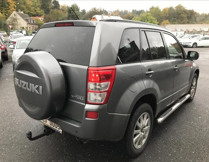 Suzuki Grand Vitara 5