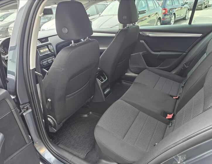 Škoda Octavia 23