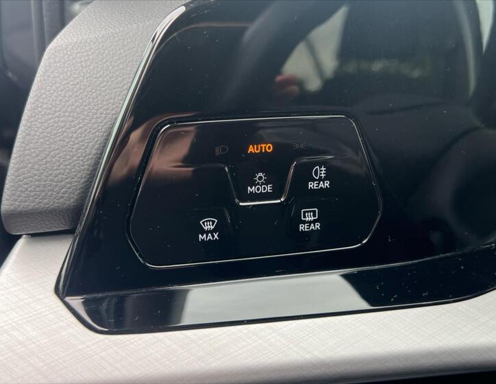 Volkswagen Golf 25