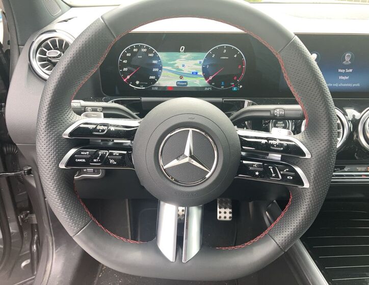 Mercedes-Benz GLA 18