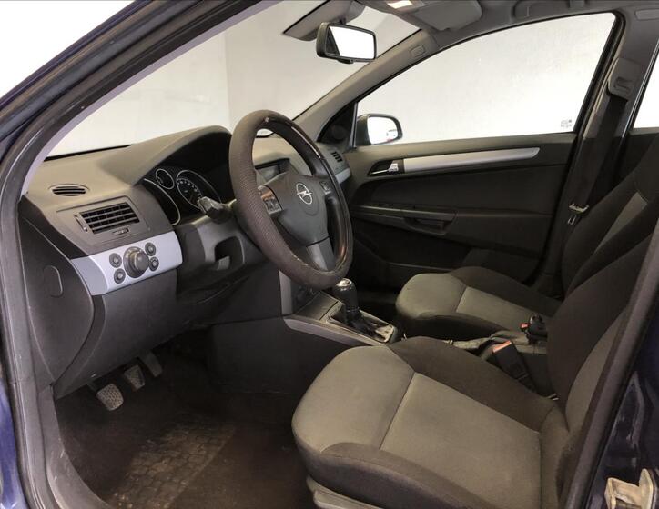 Opel Astra 9