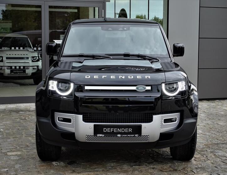 Land Rover Defender 9