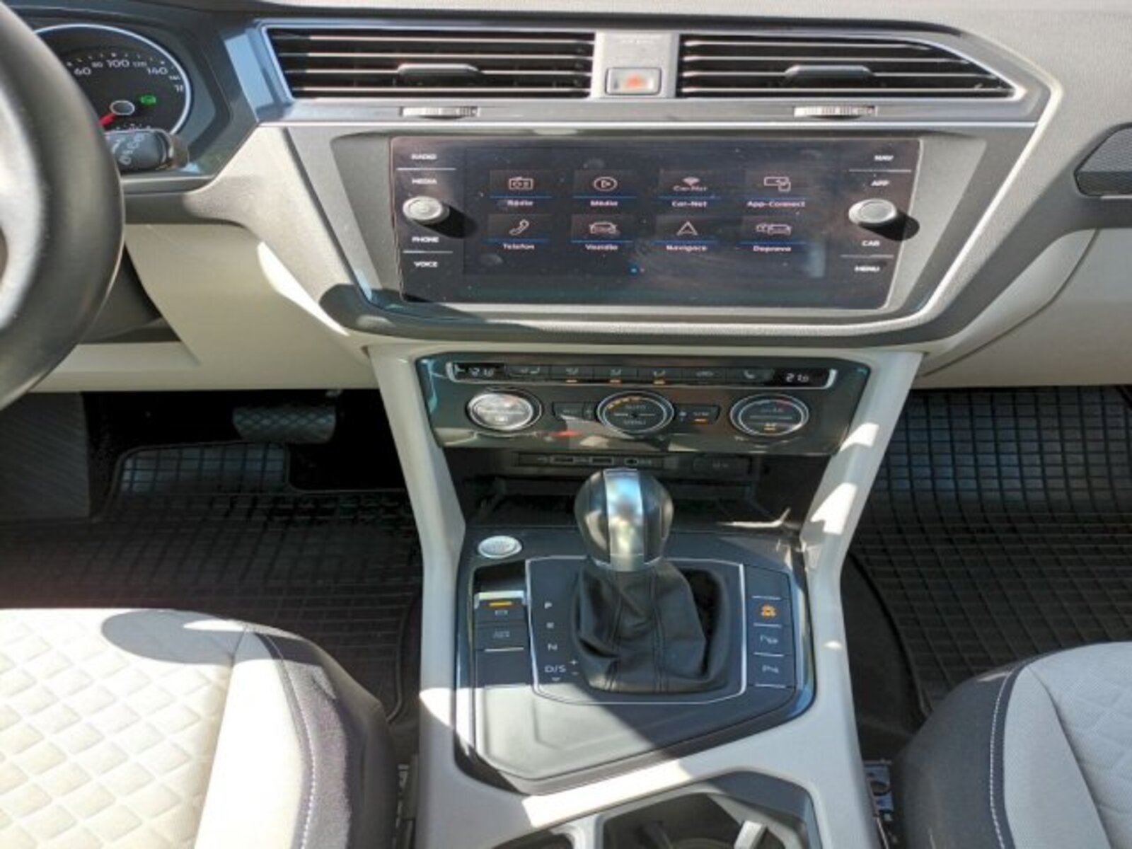 Volkswagen Tiguan 17