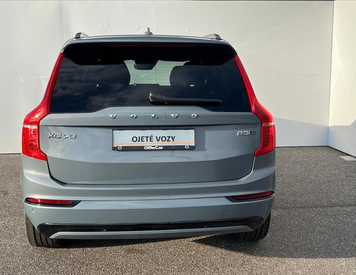 Volvo XC90 8