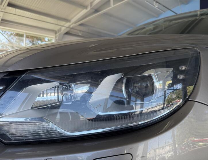 Volkswagen Tiguan 8