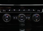 Volkswagen Golf 24