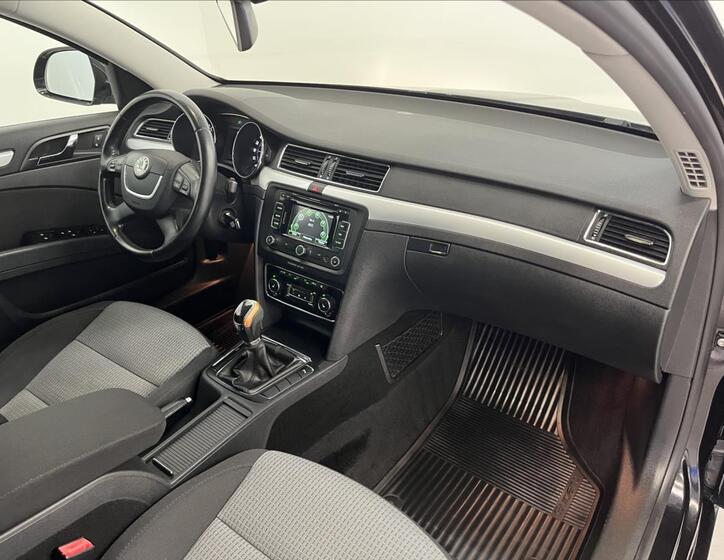 Škoda Superb 19