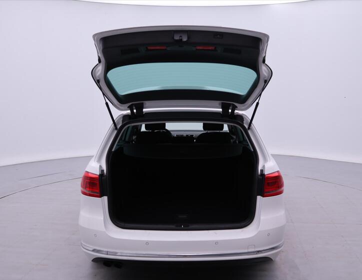 Volkswagen Passat 9