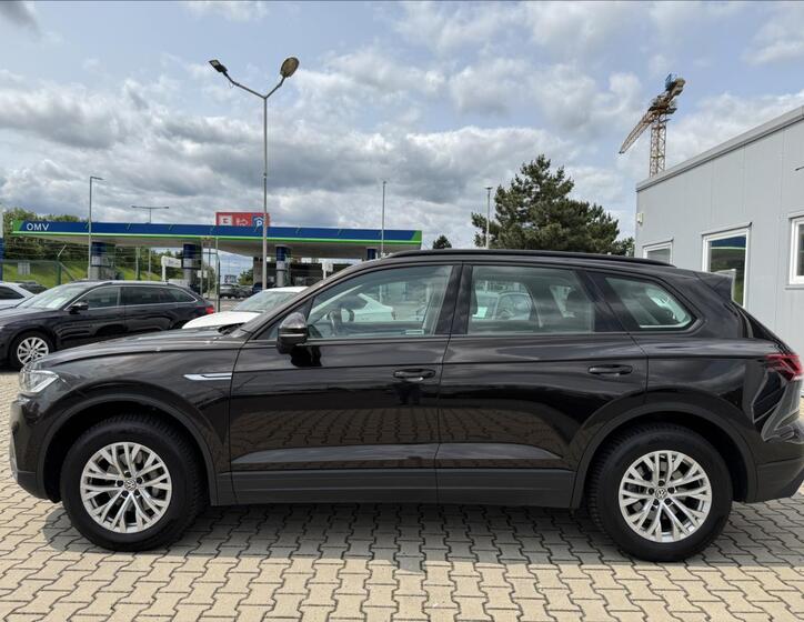 Volkswagen Touareg 3