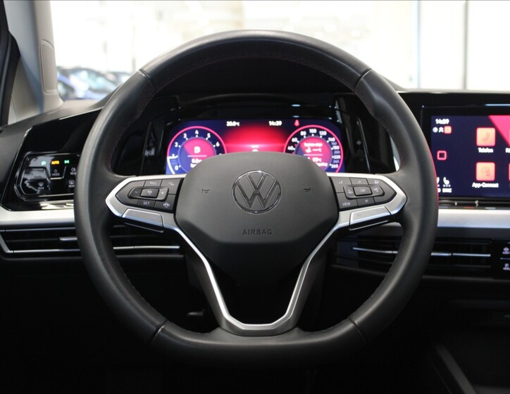Volkswagen Golf 9