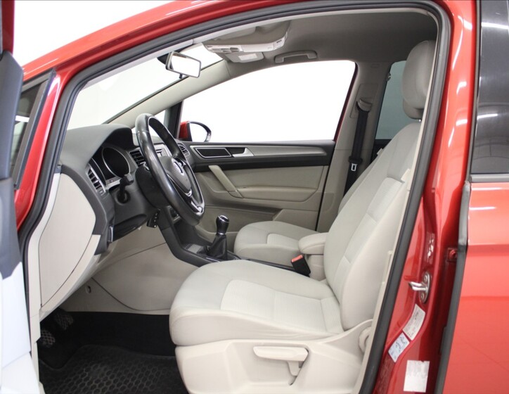 Volkswagen Golf Sportsvan 6