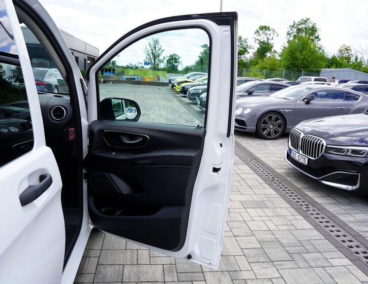 Mercedes-Benz Vito 16