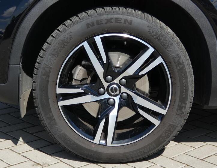 Volvo XC40 22