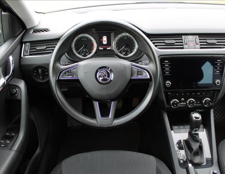 Škoda Octavia 12
