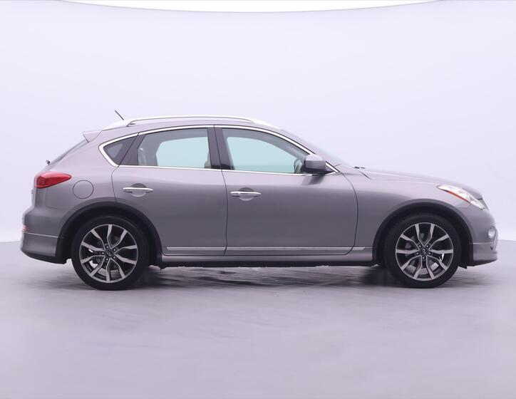 Infiniti EX35 8