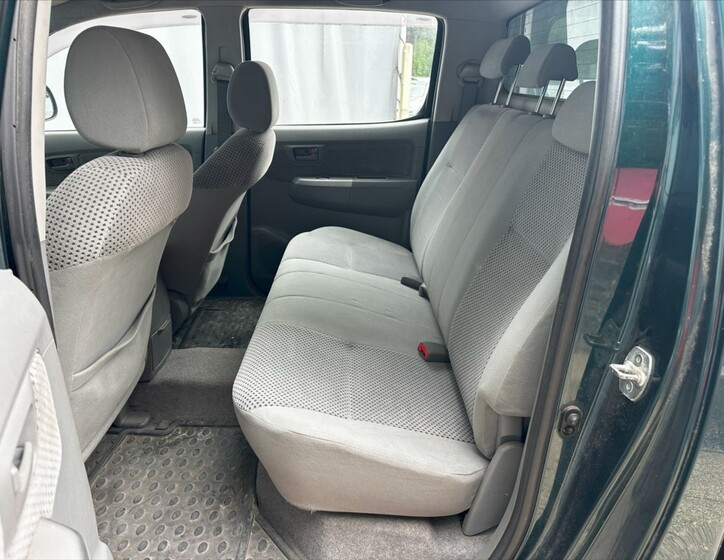 Toyota Hilux 11