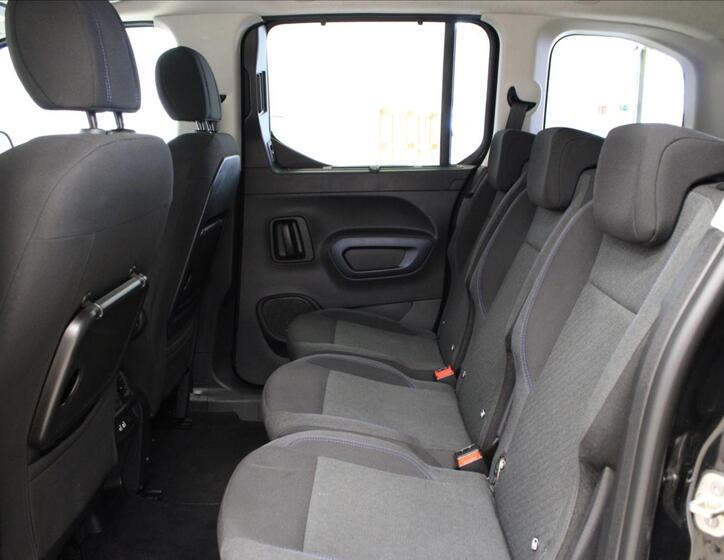 Peugeot Rifter 14
