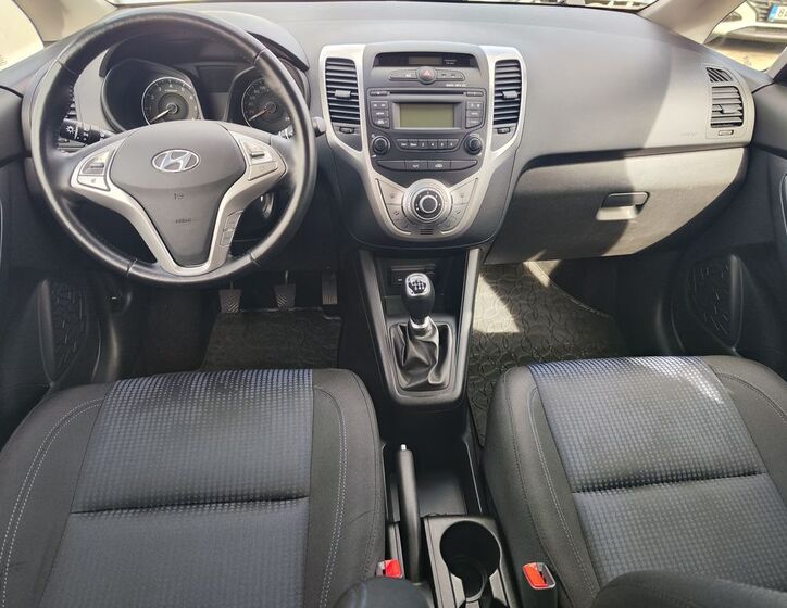Hyundai ix20 13