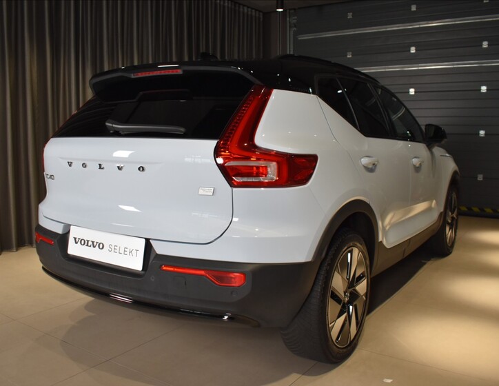Volvo XC40 4