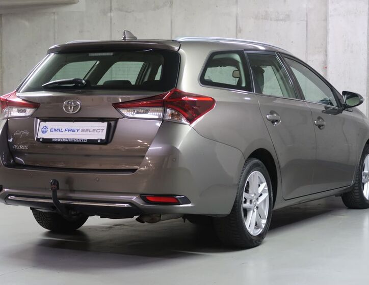 Toyota Auris 5