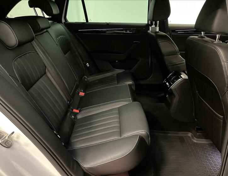 Škoda Superb 24