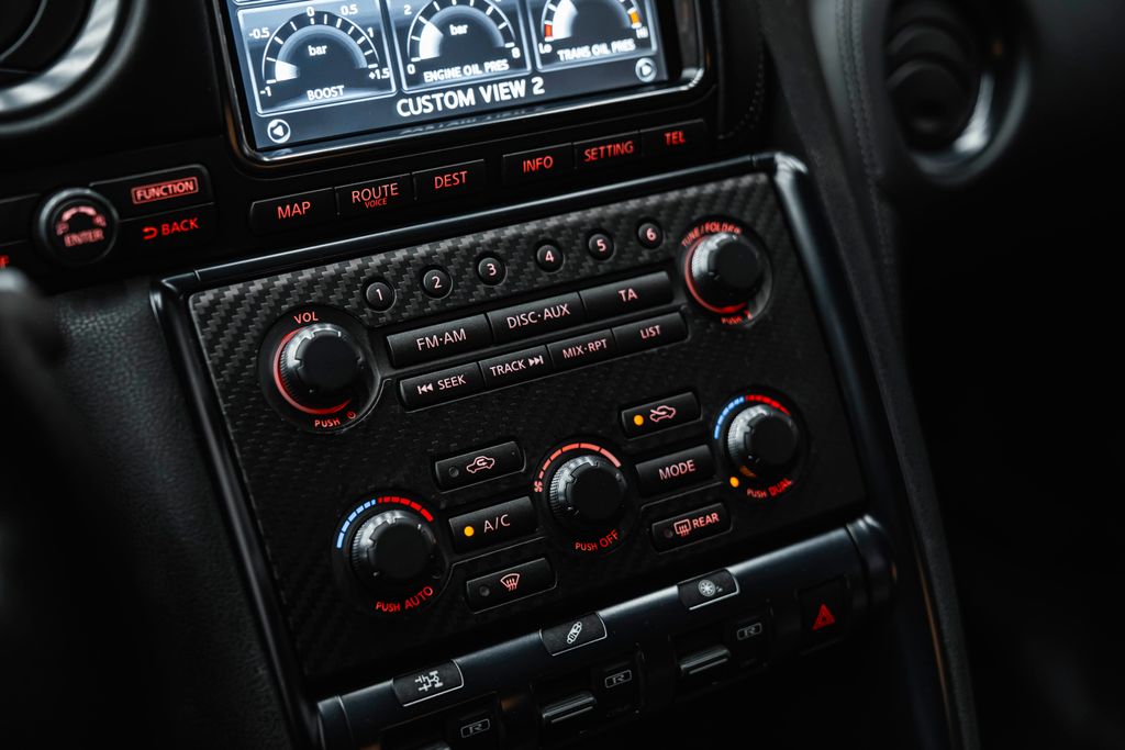 Nissan GT-R