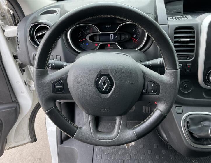 Renault Trafic 8