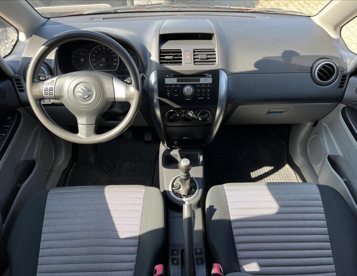 Suzuki SX4 9