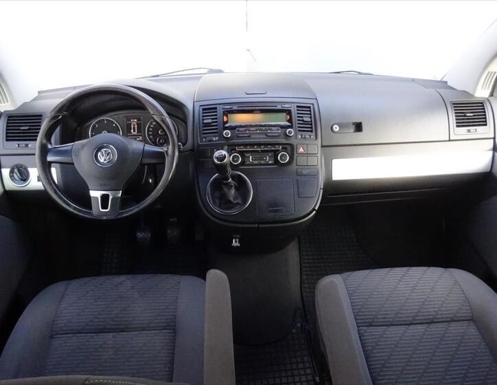 Volkswagen Multivan 19
