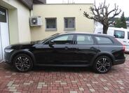 Volvo V90 11