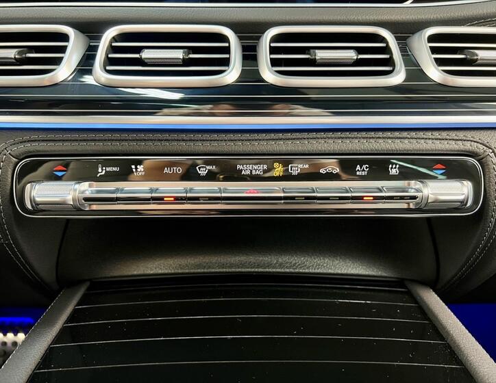 Mercedes-Benz GLS 29