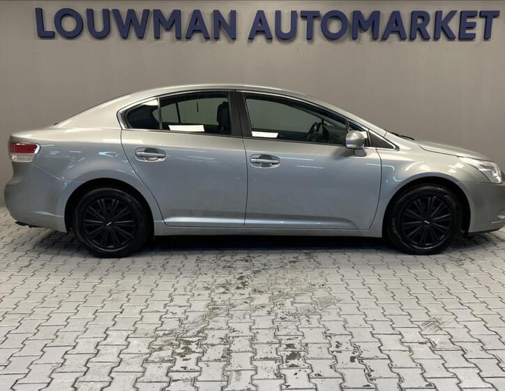 Toyota Avensis 15