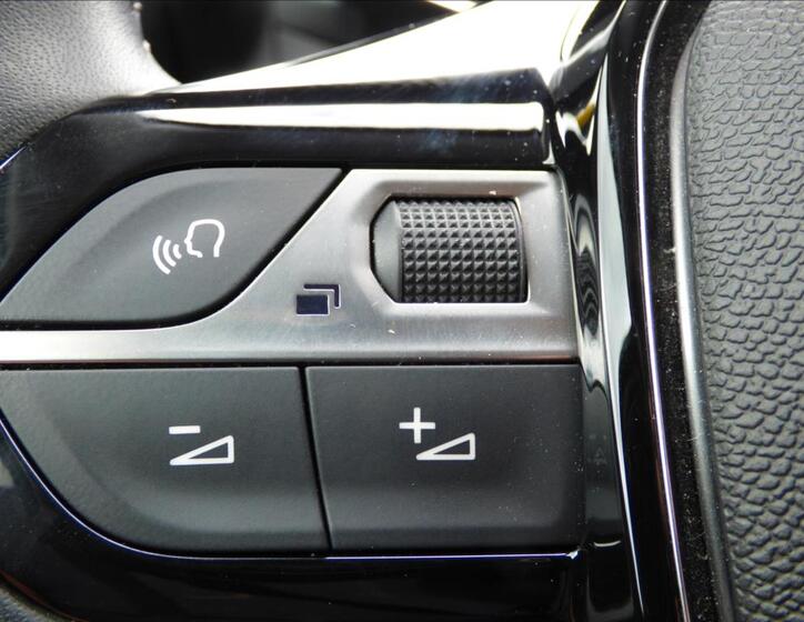 Peugeot 208 15