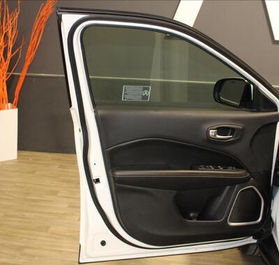 Jeep Compass 12