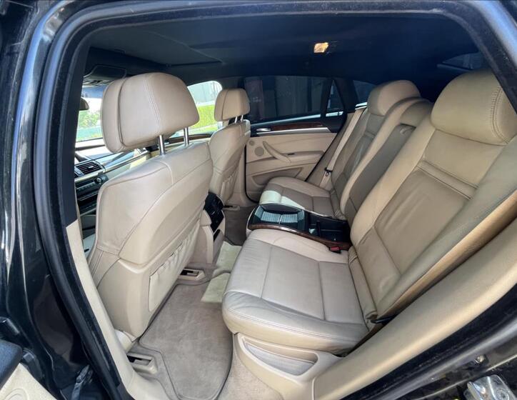 BMW X6 33