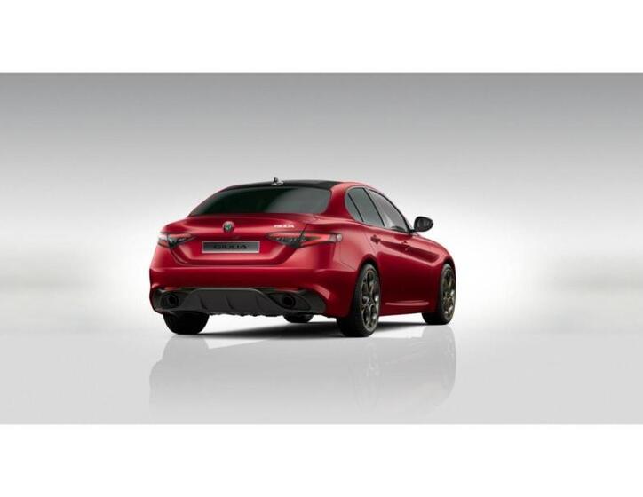 Alfa Romeo Giulia 4