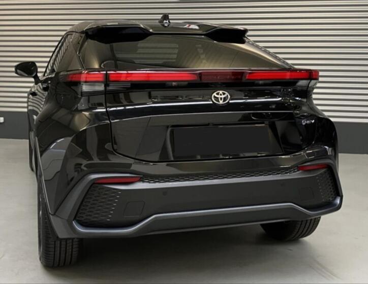 Toyota C-HR 6