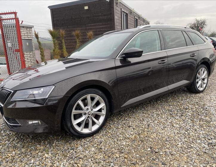Škoda Superb 1