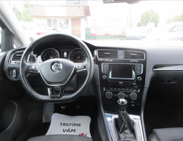 Volkswagen Golf 9