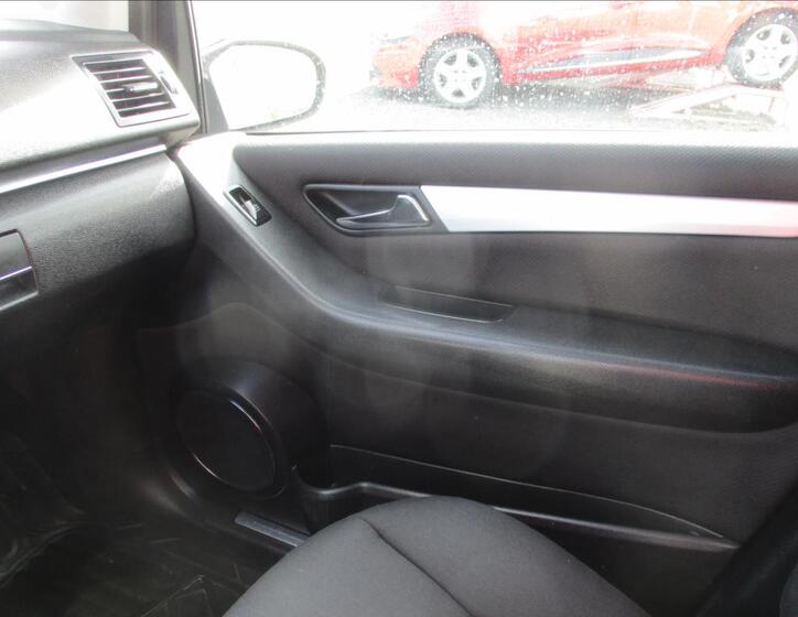 Mercedes-Benz Třídy B 25