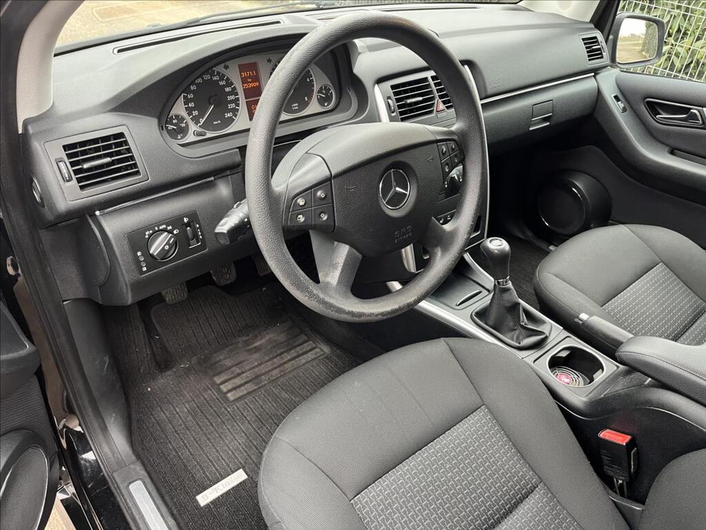 Mercedes-Benz Třídy B 9