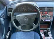 Mercedes-Benz Třídy C 9