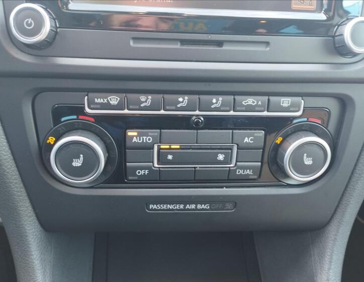 Volkswagen Golf 12