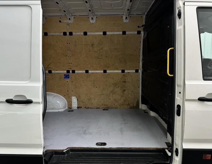 Volkswagen Crafter 29