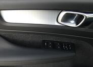 Volvo XC40 9