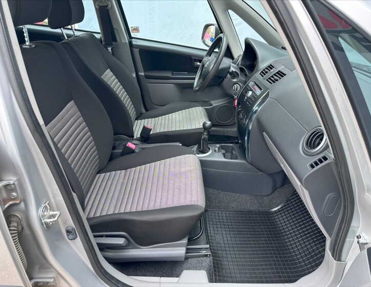 Suzuki SX4 12