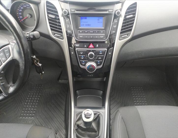 Hyundai i30 10