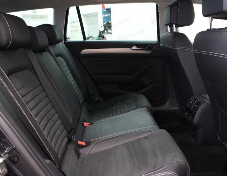 Volkswagen Passat 13