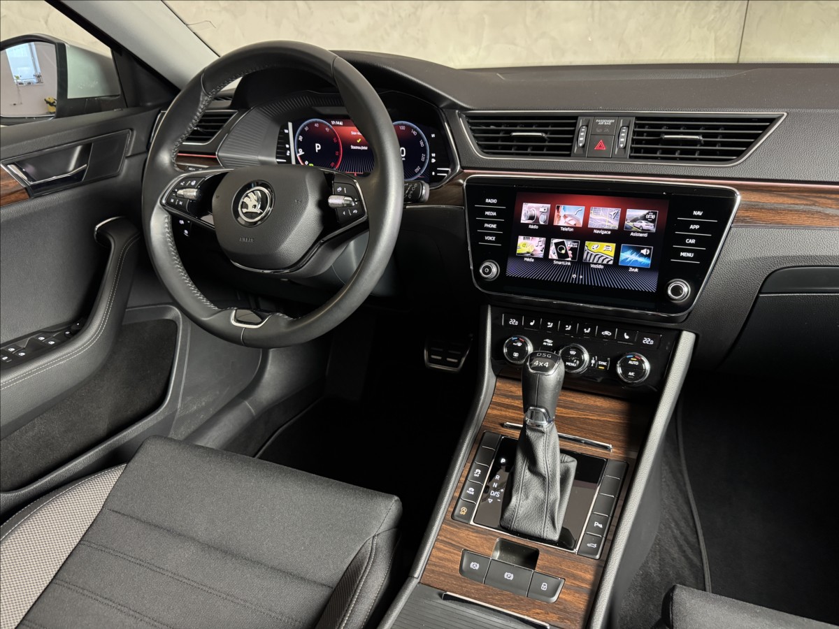 Škoda Superb